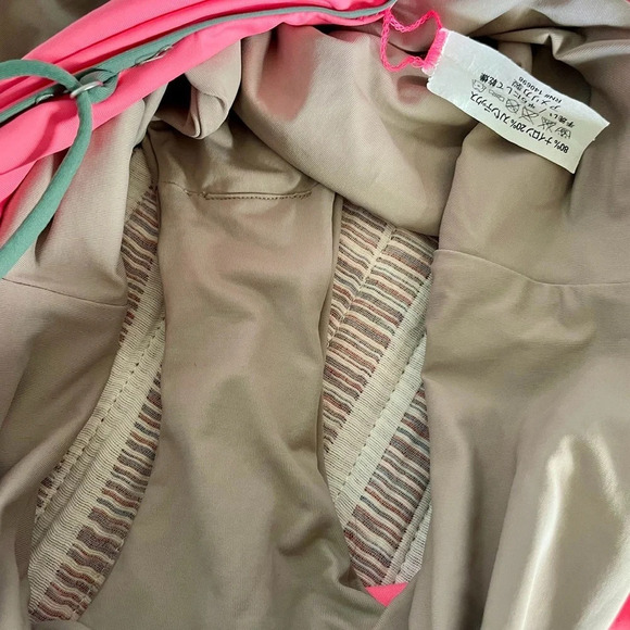 Madewell x Tavik® Scarlett One-Piece Swimsuit in
Colorblock size large - Picture 6 of 10